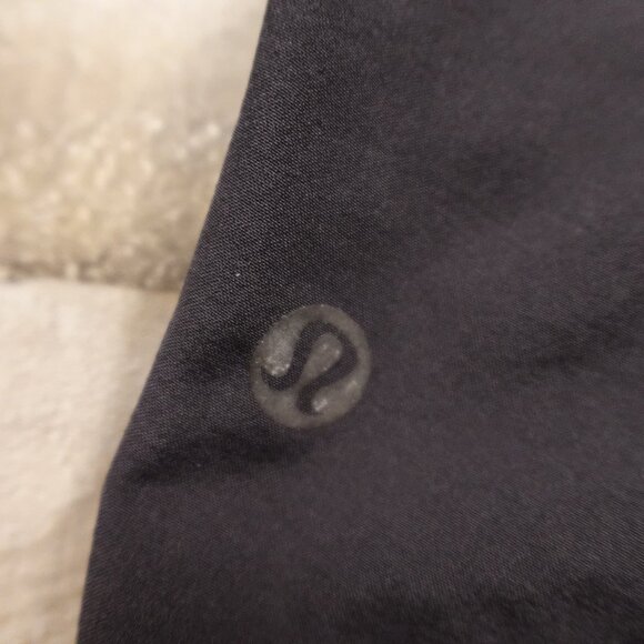 Lululemon Tracker Short women's 4 black - Picture 6 of 12